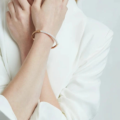 Titanium Sliver Circular Classic Bracelet